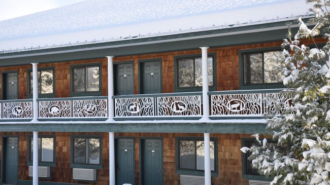 4 Season Fun At Legend Cottage Inn Bellaire Номер фото