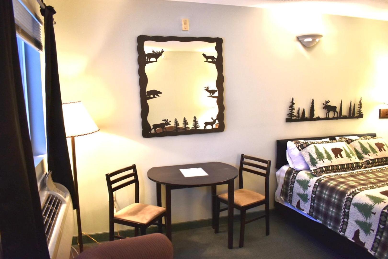 4 Season Fun At Legend Cottage Inn Bellaire Экстерьер фото