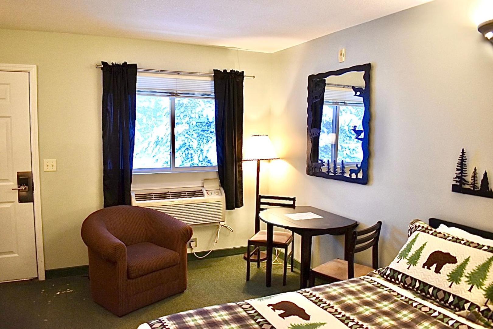 4 Season Fun At Legend Cottage Inn Bellaire Экстерьер фото